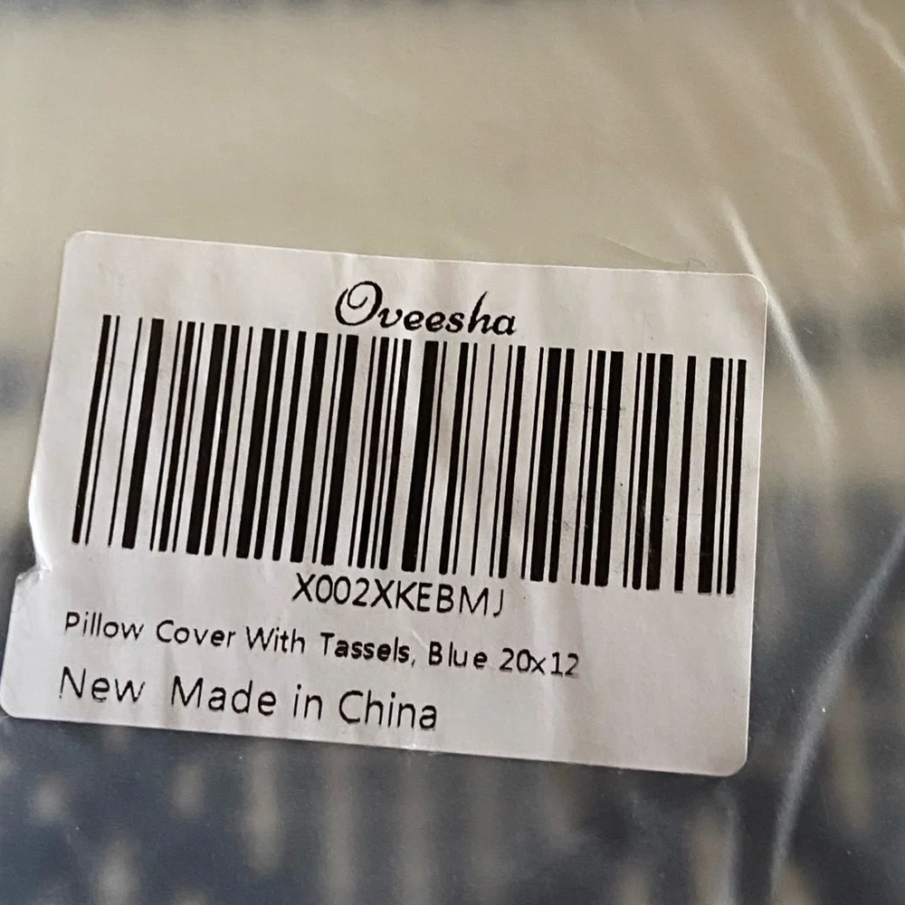 Oveesha decorative pillow cases with tassels, set of 2 size 20x12 NWT